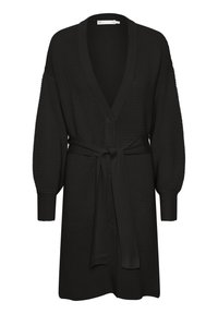 Musta neulecardigan, jossa on V-pääntie, nappikiinnitys, ribbikuvio ja kangashihna vyötäröllä; pitkät hihat ribbireunoilla.