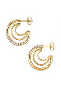 Guldtonade hoopsmycken med en böjd design som har små kristaller längs en kant och en texturerad detalj på motsatt sida.