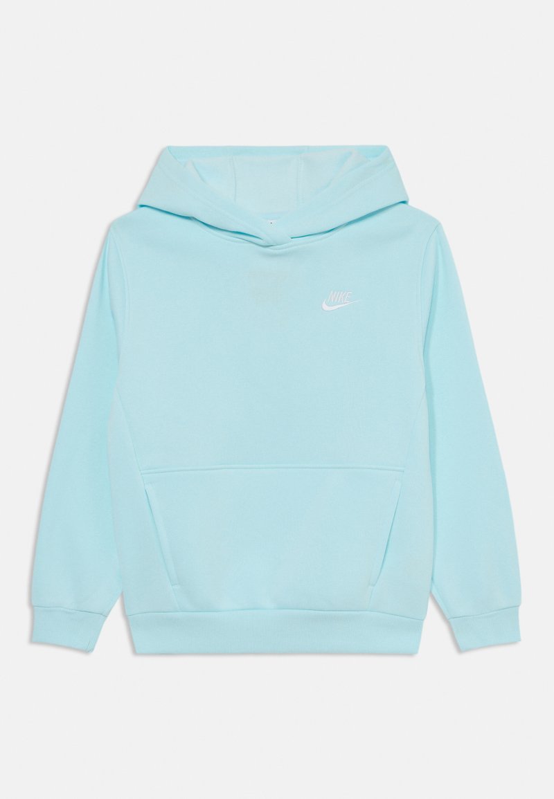 Ανοιχτό μπλε φούτερ με κουκούλα, φτιαγμένο από απαλή ύλη, διαθέτοντας μπροστινή τσέπη καγκουρό και μικρό λευκό λογότυπο της Nike στο στήθος.