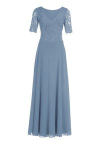 Dammig blå golvlång klänning med blommig spetsöverdel, halvlånga ärmar och flödande chiffongkjol.