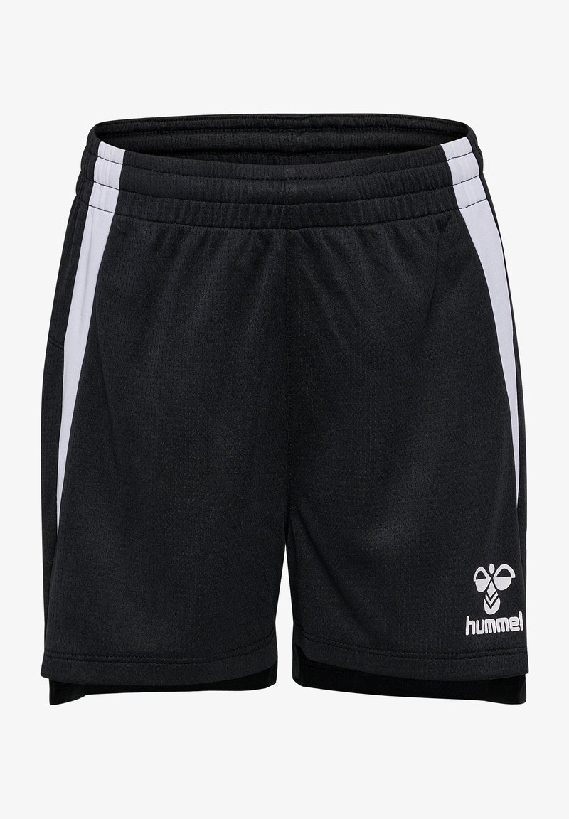 Svarta sportshorts i texturerat material, med vita sidostråk och en logotyp. Designen inkluderar en elastisk midja och sidsplittar.