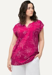 Ulla Popken PALM TREE  SLEEVE  - T-shirt print - light heather