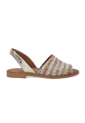 Gewebte, mehrfarbige Slingback-Sandale mit metallisch goldenem Absatz und brauner Sohle, offen an der Zehe und mit strukturiertem Obermaterial.