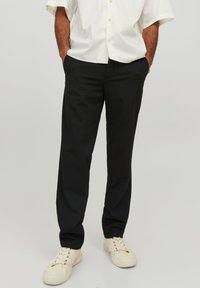 Jack & Jones PREMIUM - JPSTOLLIE JJBENJI - Chinos - black Miniatyrbilde 1