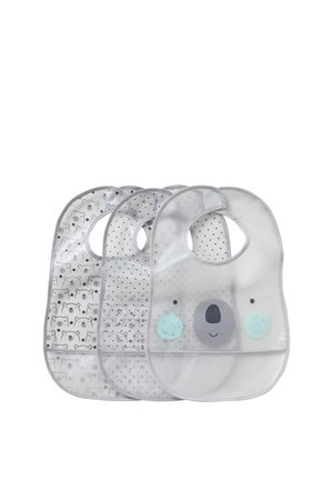 Drei sich überlappende Baby-Lätzchen mit grauem Rand; eines zeigt ein Koala-Gesicht, die anderen haben Koala- und Gepunktete Muster in Grau und Weiß.