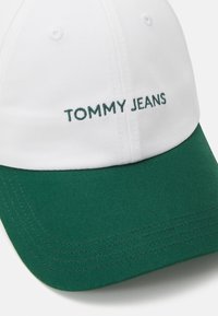 Tommy Jeans LINEAR LOGO UNISEX - Cap - white/court green