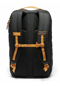 Schwarzer Rucksack mit orangefarbenen Trägern und Akzenten, ausgestattet mit gepolstertem Rücken, verstellbaren Schulterträgern und mehreren mit Reißverschluss versehenen Fächern.