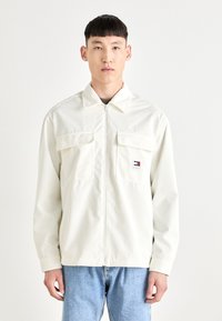 Tommy Jeans CHUNKY - Lehká bunda - ancient white