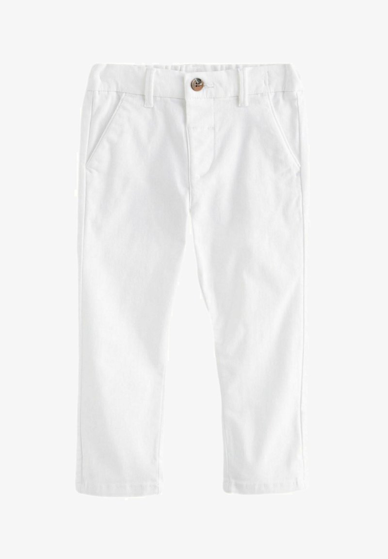 Pantalon en coton blanc au design ajusté, avec des poches latérales, une fermeture à bouton et une texture lisse. Longueur sous le mollet.