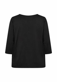 Melna, vidēja garuma piedurkņu krekls ar plašu apaļu kakla izmēru un gludu tekstūru, kas piedāvā brīvu, atbrīvotu piegriezumu un bez redzamām rakstām vai akcentiem.