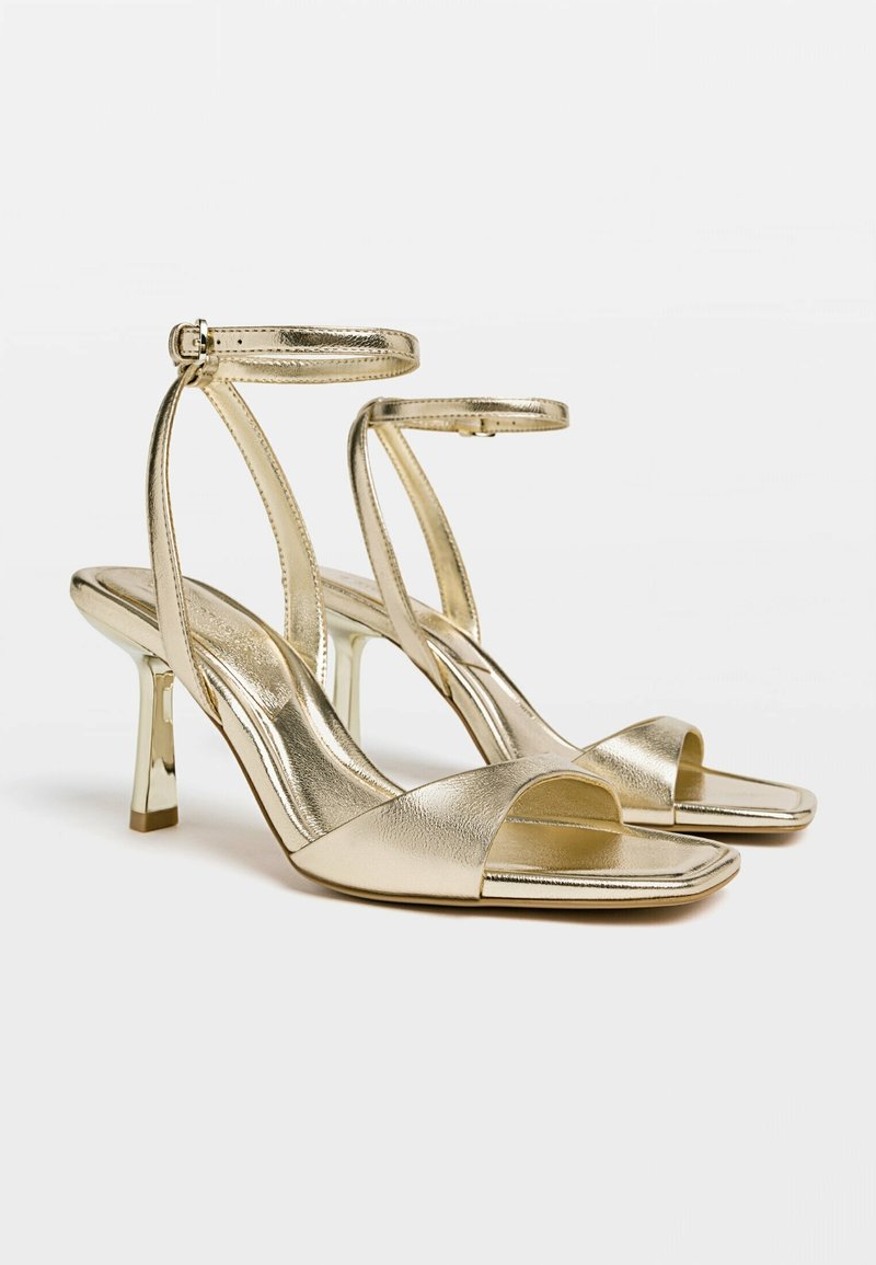 Stradivarius Sandali con tacco gold-coloured/dorato (Second - Main Image