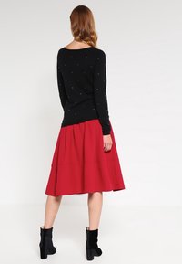mint&berry Pullover - black