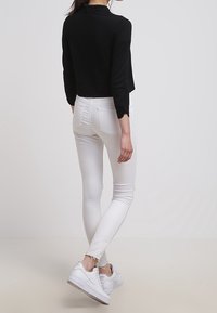 Wallis Chaqueta de punto - black