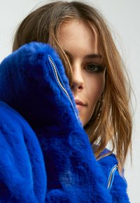 LOLA CASADEMUNT Mezisezónní bunda  - royal blue