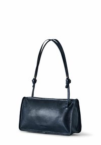 Borsa a mano in pelle blu navy con forma rettangolare, doppie spalline, superficie texturizzata e dettagli di cucitura a contrasto.