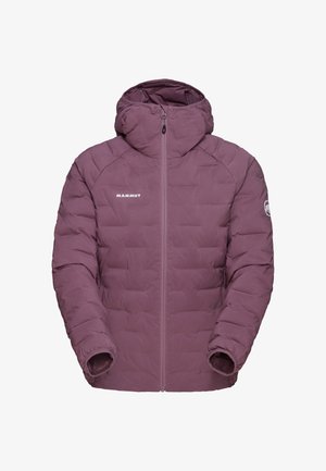 Giacca a vento piumino viola con cappuccio, texture trapuntata, zip frontale e logo sul petto. Polsini aderenti e colletto alto per un calore extra.