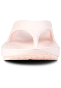 Růžové skluzavkové sandály s hladkým gumovým svrškem a páskem na palci, s texturovaným vzorem na insole. Podešev navržena pro pohodlí a trakci.