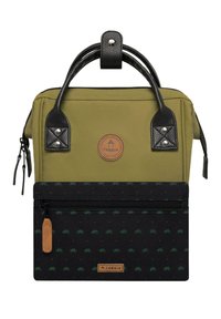 Olivgrüne, wasserdichte Tragetasche mit schwarzen Lederelementen, ausgestattet mit einem strukturierten Griff und einem abnehmbaren schwarzen Beutel mit Fahrradmotiv.