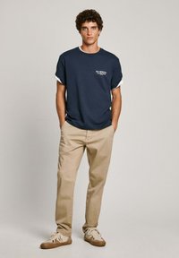 Pepe Jeans MALCOM SMALL TEE - Tričko s potlačou - dulwich blue