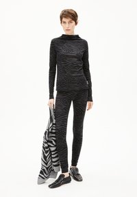 ARMEDANGELS CALUNAA ZEBRARAA - Langarmshirt - black