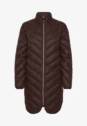 Brūns pufīgs mētelis ar chevron rakstu, augstu apkakli, pilnu rāvējslēdzēju un sānu atverēm, tam ir gluda, spīdīga tekstūra un brīva piegriezuma forma.