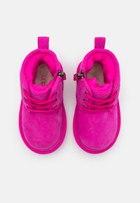 UGG NEUMEL - Botins de atacadores - rock rose