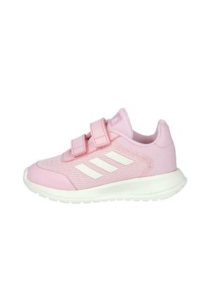 Zapatillas deportivas rosas con parte superior de malla, diseño de tres rayas blancas en contraste y dos correas de Velcro. Suela de goma con suave amortiguación.