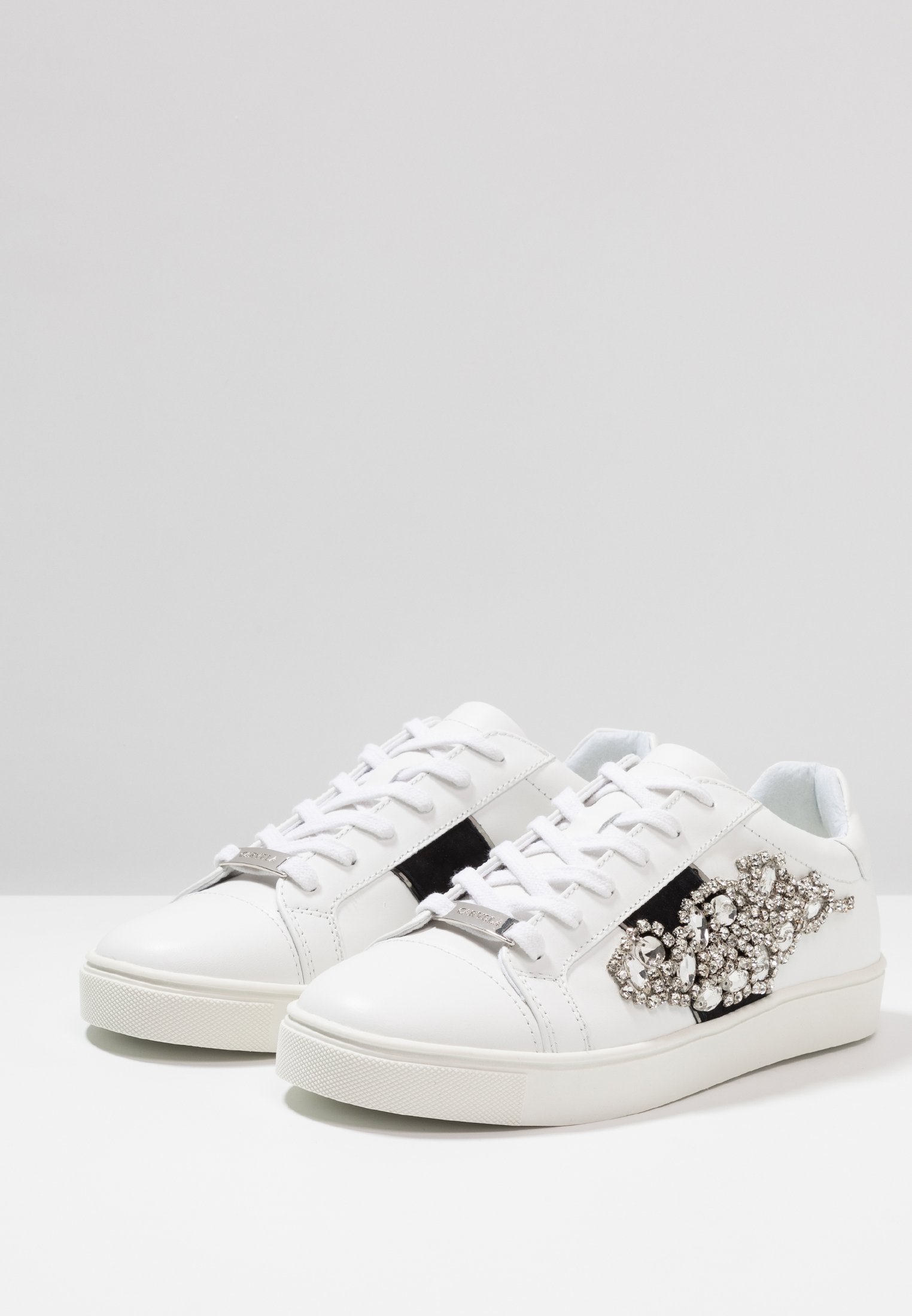 lustre carvela