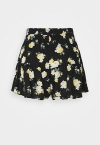 Černá květinová sukně s žlutými růžemi, elastický pas, plisovaný design, lehký materiál a áčkový lem.