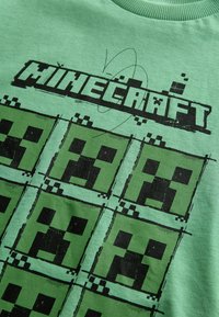 Next LICENSED MINECRAFT REGULAR FIT - Print T-shirt - green