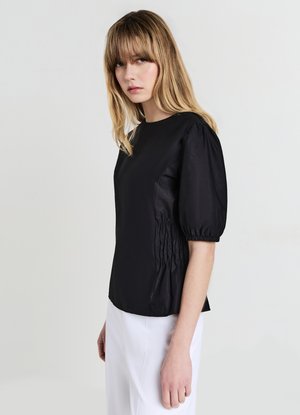 Calliope Camicetta - ultrablack
