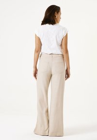Garcia Camiseta estampada - off white
