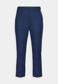 Pantaloni blu navy a gamba dritta con passanti per cintura e chiusura frontale nascosta, presentati su uno sfondo bianco.
