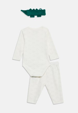 Lacoste, BOX UNISEX SET - Pantalon classique - farine