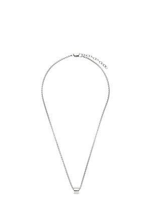 Silberne Halskette mit kleinem zylindrischem Anhänger und verstellbarem Verschluss oben.