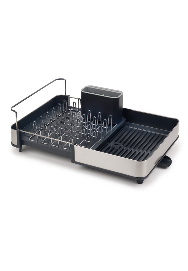Trockenständer mit Metallstiften für Geschirr, ein Utensilienhalter und ein Abtropfbereich mit einem abnehmbaren Auslauf zur Wassersammlung.