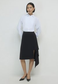 Calliope CON PLASTRON  - Camicia - bianco