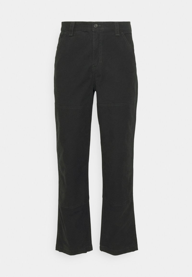 Pantaloni neri in cotone a gamba larga, con chiusura a bottone, tasche frontali e cuciture in contrasto. Texture liscia con un design strutturato.