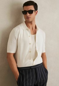 Reiss REGULAR FIT - THAMES TEXTURED BUTTON-THROUGH - Hemd - white