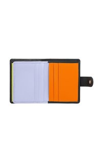 Portafoglio compatto in pelle nera con diversi scomparti per carte; presenta scomparti per carte di colore lavanda e arancione; interno con texture; chiusura a scatto.