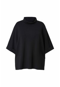 Top nero oversize a maniche corte con collo alto. Realizzato in tessuto liscio, presenta una vestibilità rilassata e polsini risvoltati. Design semplice.