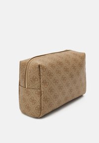 Guess LARGE TOP ZIP - Trousse - latte