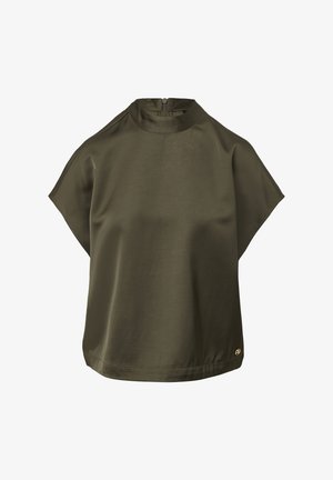 Olivengrüne Bluse mit kurzen Ärmeln, hohem Kragen und dezitem Reißverschluss hinten, mit einer glatten Textur und subtiler Logo-Akzent am Saum.