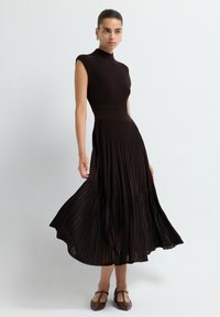 Non selezionato, brown (10)