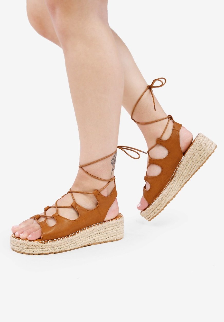 Bosanova Sandalias de cuña - cuero/camel - Zalando.es