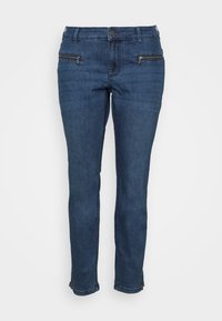 Jeans de mezclilla azul oscuro con corte slim, que cuentan con dos bolsillos frontales con cremallera y una cinturilla clásica. Detalles de costura sutiles en las costuras.