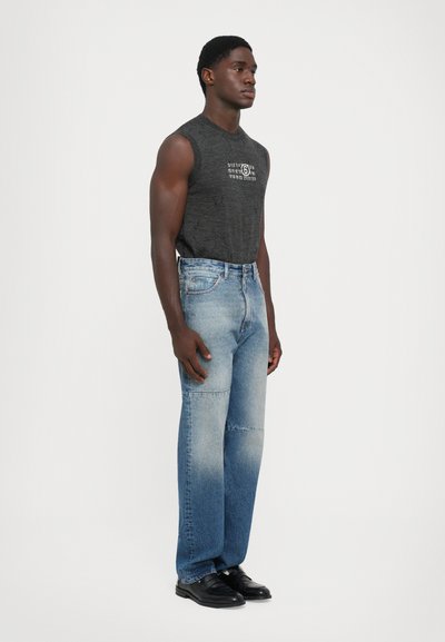 MM6 Maison Margiela Tiesaus kirpimo džinsai - light blue