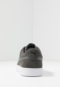 Puma SMASH V2 - Sapatilhas - castlerock/black/white