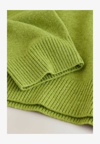 Ausgewählt, bright green