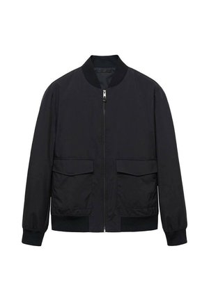 Giubbotto bomber nero realizzato in tessuto liscio con chiusura a zip frontale, collo rotondo, due grandi tasche frontali e polsini e orlo a coste.